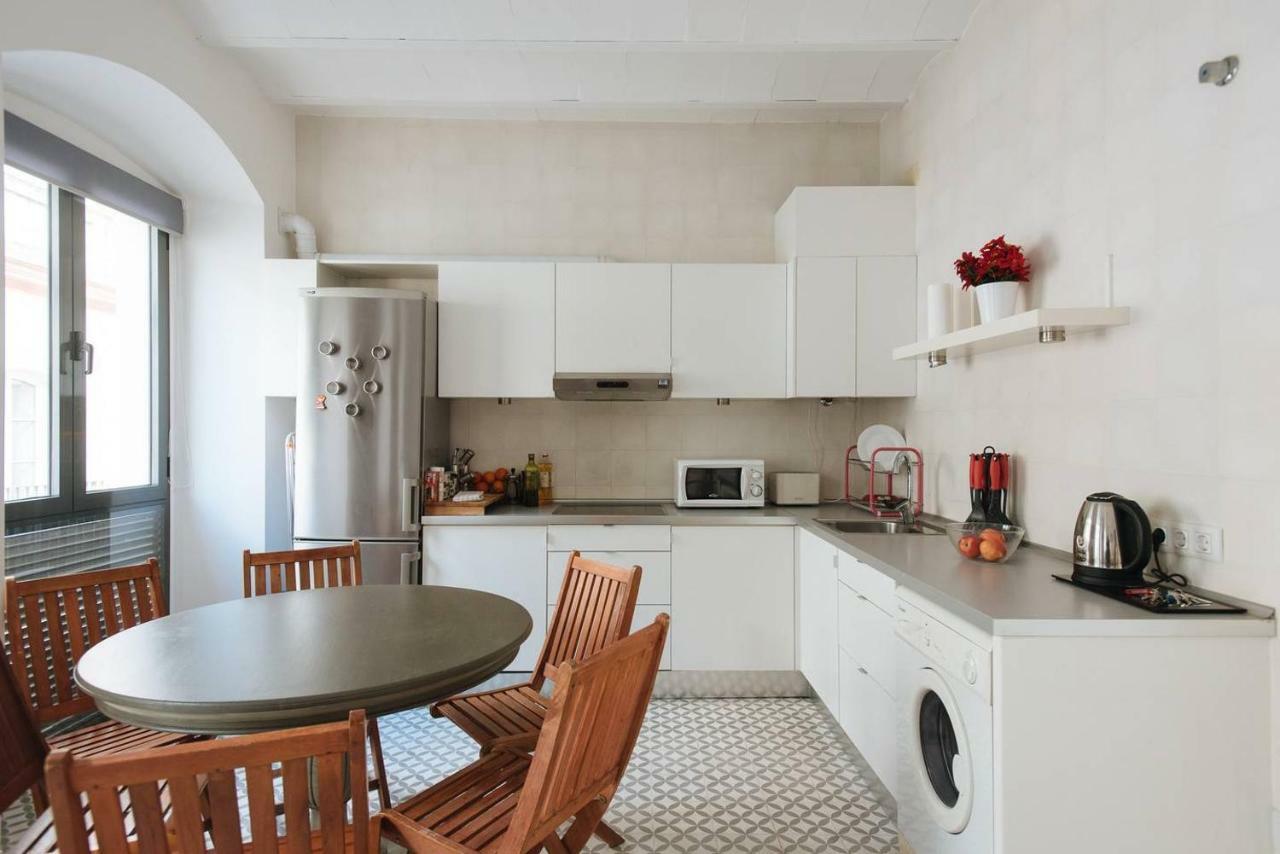 apartamento con parking Jesus del Gran Poder Sevilla Exterior foto